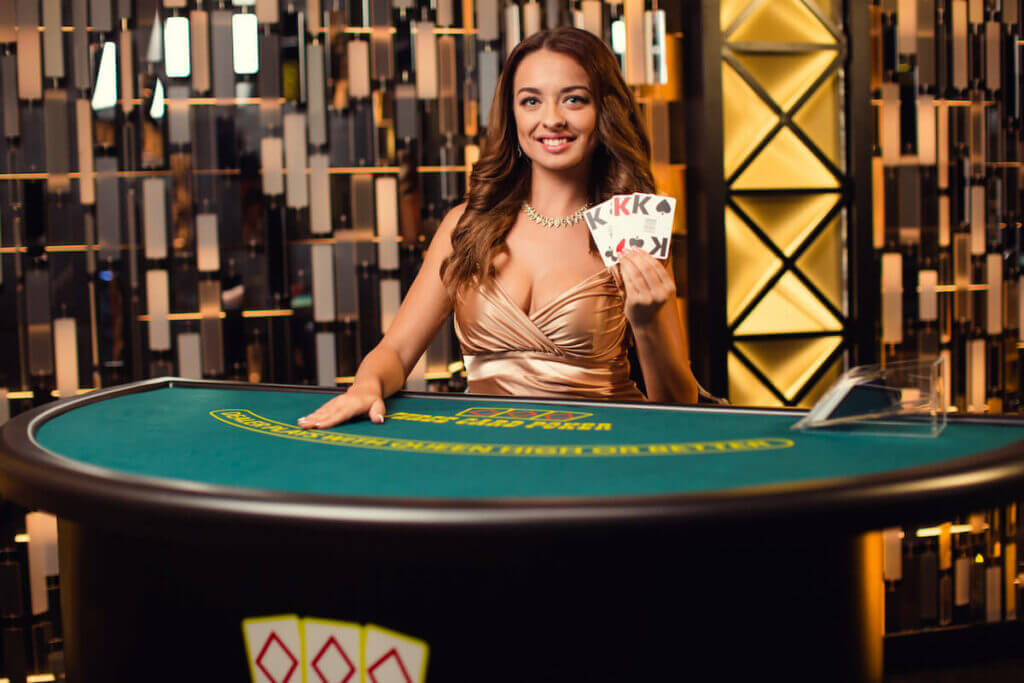 Play online poker at Golden Nugget
